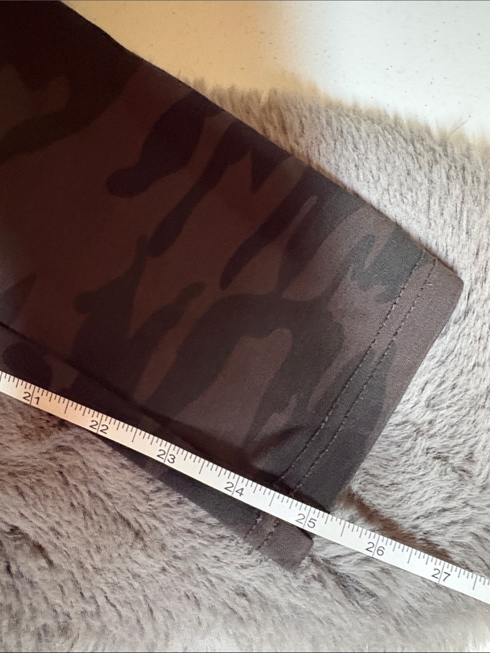 Sanctuary Camo Skinny Pants in Olive & Dark Green Size Small - Picture 5 of 6